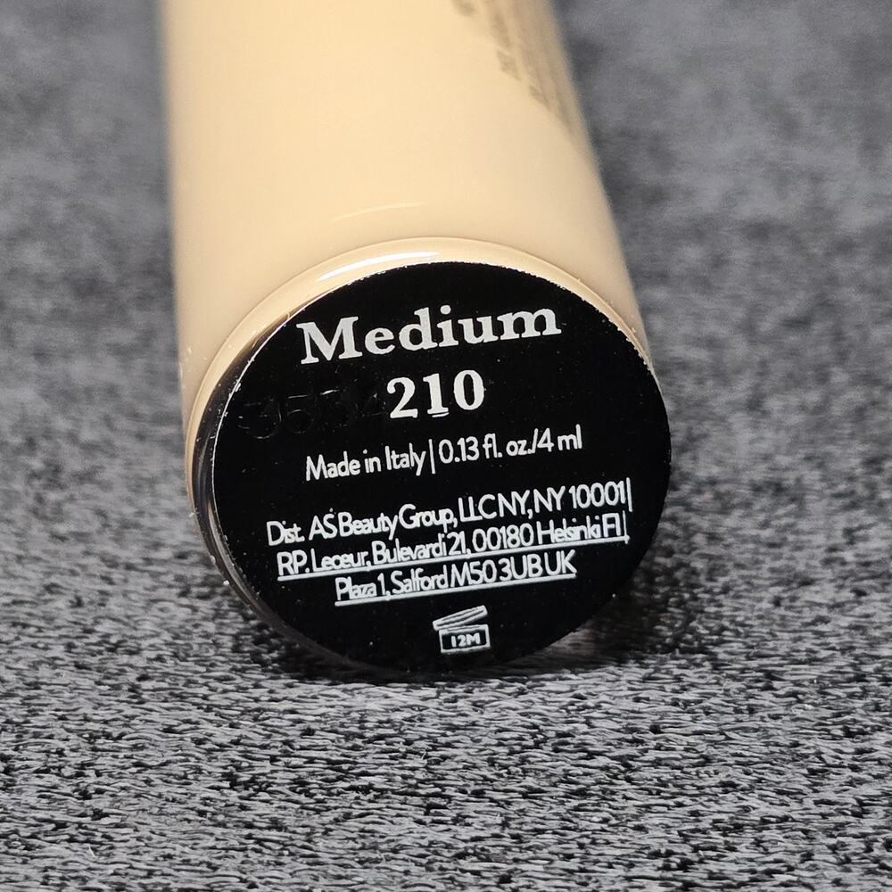 Laura Geller The Ideal Fix Concealer Medium 210 Full Coverage Liquid Concealer - Picture 6 of 6